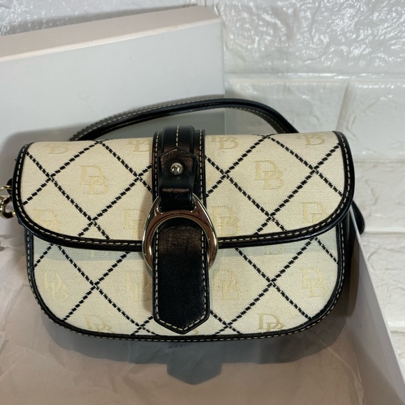 Dooney & Bourke Wristlet Vintage - Picture 2 of 16